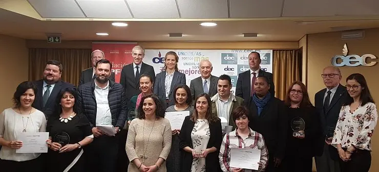 Representantes de las empresas y entidades distinguidas, junto a la Infanta Elena, directivos de Mapfre, el presidente de la CEC y el conselleiro de Economía.