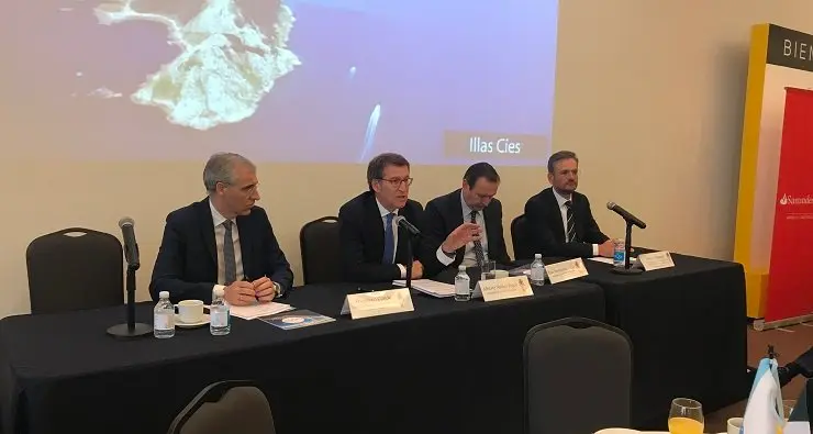 Francisco Conde, Alberto Núñez-Feijóo, Luis Fernández-Cid y Antonio Basagoiti, en el foro "Oportunidades de inversión en Galicia", en Ciudad de México.