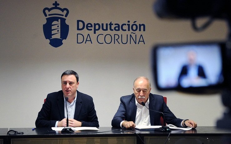 O presidente da Deputación da Coruña, Valentín González, e o deputado de Promoción Económica e Emprego, José Luis García, na presentación dos datos do PEL.