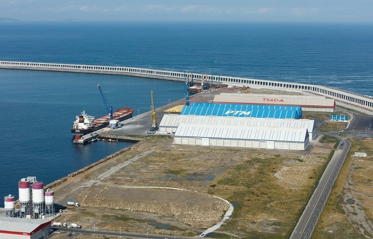 Muelle del Puerto Exterior de A Coruña.