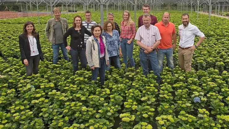 Los productores europeos, en los invernaderos de Viveiros Río Tollo.