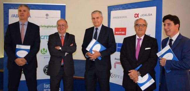 Santiago Lago, Fernando González Laxe, José Luis Gómez, Emilio Pérez Nieto, en la presentación del Anuario 2018.