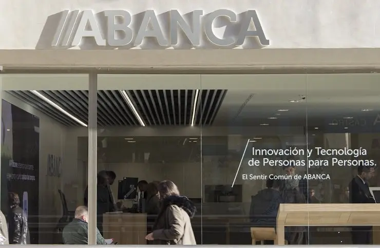 Oficina de Abanca en la plaza de Lugo (A Coruña).