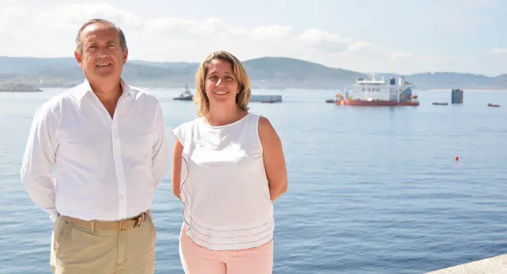 Enrique Losada supervisó la operación de embarque en Punta Langosteira.