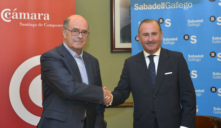 José Sierra y Pablo Junceda firmaron el acuerdo entre Cámara de Santiago y SabadellGallego.