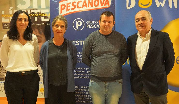 Representantes de Down Vigo y Nueva Pescanova firmaron el convenio.