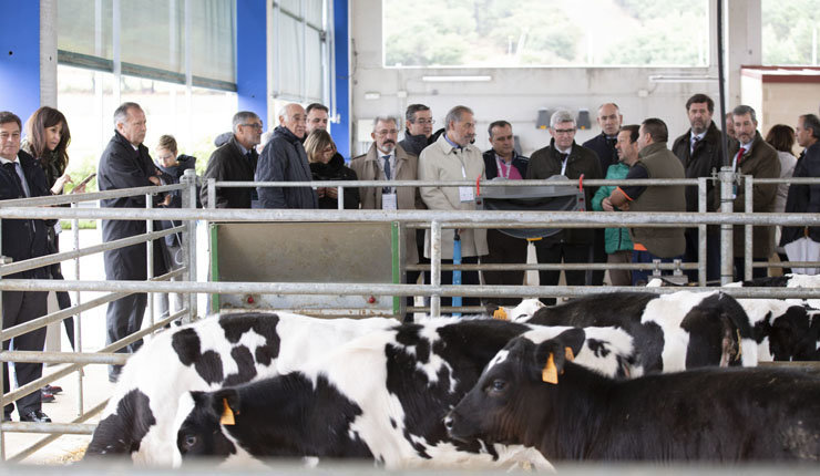 Miembros del Círculo de Confianza de Fundación Inade visitaron la explotación agraria Busto-Corzón, en Mazaricos (A Coruña).