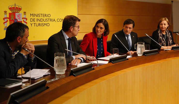 El alcalde de A Coruña, el presidente de la Xunta, la ministra de Industria, el presidente del Principado y la alcaldesa de Avilés.