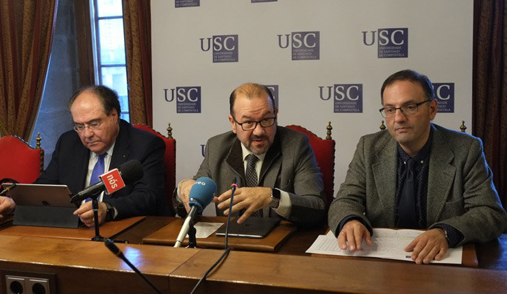 Miguel Ángel Escotet, Antonio López y Gumersindo presentaron la I Feira de Innovación USC-Abanca.