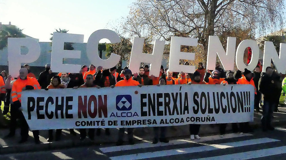 Protesta del personal de Alcoa en A Coruña./CIG.