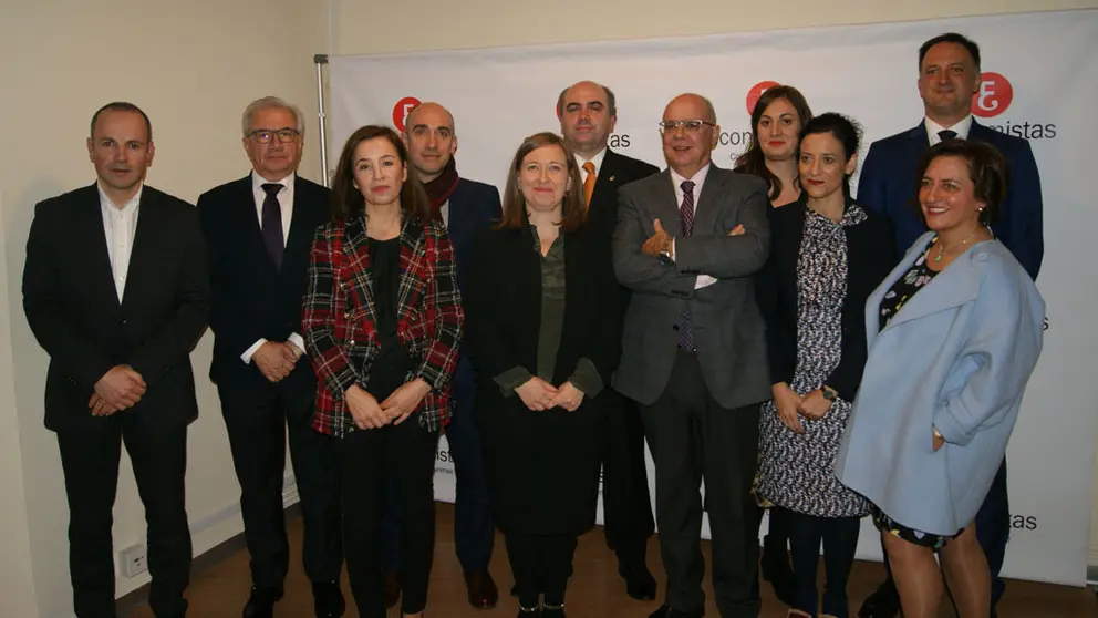 Nueva junta de gobierno del Colegio de Economistas de Ourense./P.L.