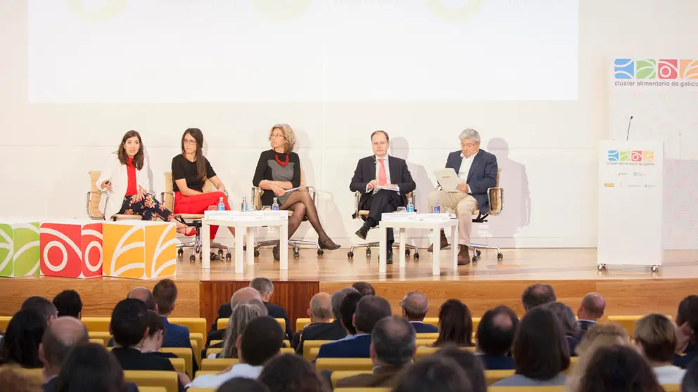 Mesa redonda en una anterior edición del Foro Galicia Alimentación de Clusaga.