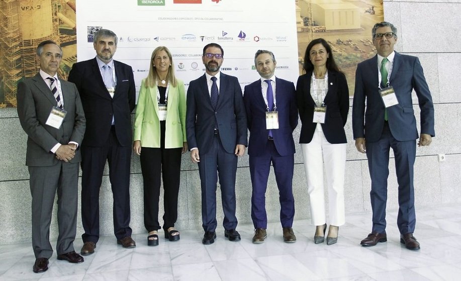 Autoridades y organizadores del  IV Hub Galician Offshore International.