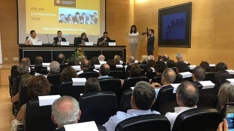 Acto de celebración del Día del Economista por parte del Colegio de Economistas de Ourense.