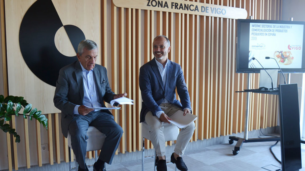 José Luis Freire, presidente de Conxemar, y David Regades, delegado de la Zona Franca de Vigo.