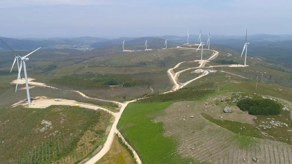 Aerogeneradores instalados en el parque eólico de Monte Tourado-Eixe.