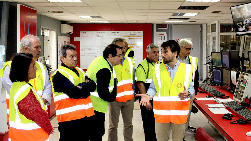 Visita de la directora de Gain y los representantes de CiTIUS, CESGA y Finsa a la planta de Orember.