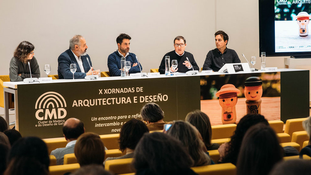Mesa redonda durante las X Jornadas de Arquitectura y Diseño, celebradas en la Cidade da Cultura.