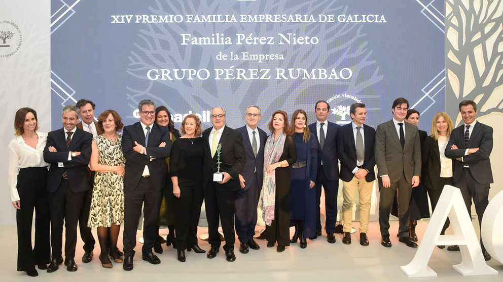 Entrega del premio de la AGEF a la familia Pérez Nieto, fundadora de la empresa Pérez Rumbao.