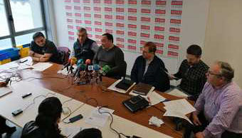 Intervención de Víctor Ledo, secretario xeral de CCOO-Industria de Galicia, durante a rolda de prensa na Coruña.