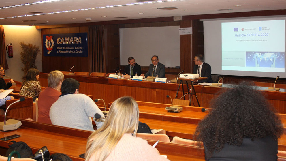 40 representantes de empresas se informaron sobre programas y ayudas a la exportación de la Cámara y la Xunta de Galicia.