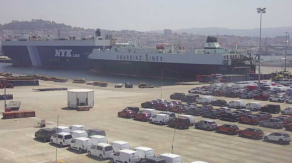 Vehículos en la terminal de Bouzas del Puerto de Vigo.