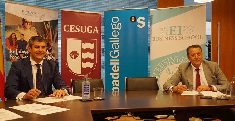Firma del convenio entre Banco Sabadell y CESUGA.