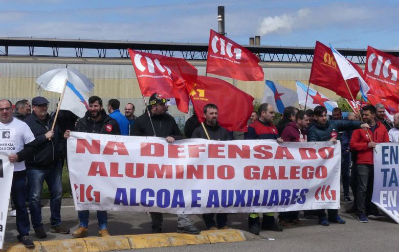 Concentración de trabajadores de Alcoa San Cibrao./CIG.