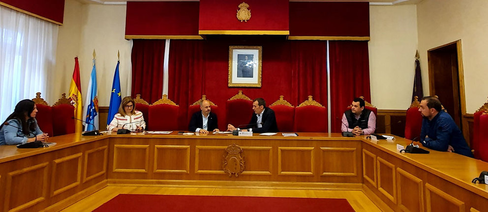 Xuntanza de representantes do grupo de goberno do Concello de Tui co delegado e técnicos da Zona Franca de Vigo.