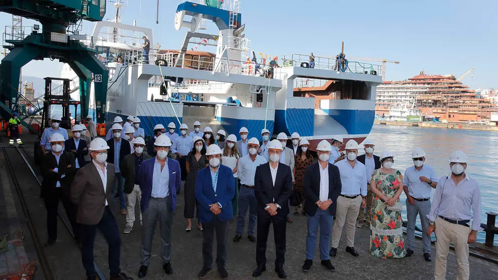 Acto de botadura del &#34;Novanam Two&#34; en astilleros Armón de Vigo.