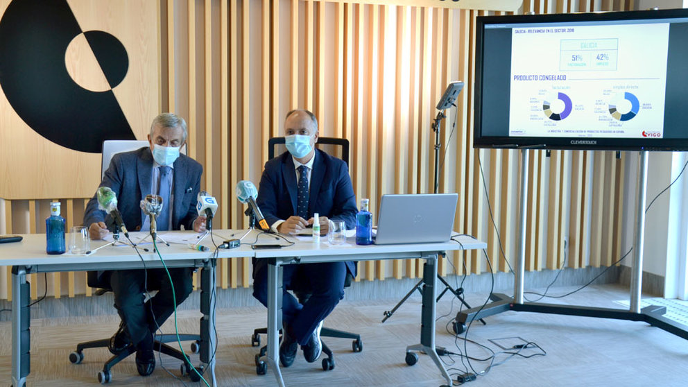 José Luís Freire, presidente de Conxemar, y David Regades, delegado de Zona Franca de Vigo, presentaron el informe.