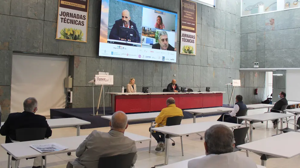 El Congreso de directivos funerarios se pudo seguir presencialmente en Expourense y también de forma online.