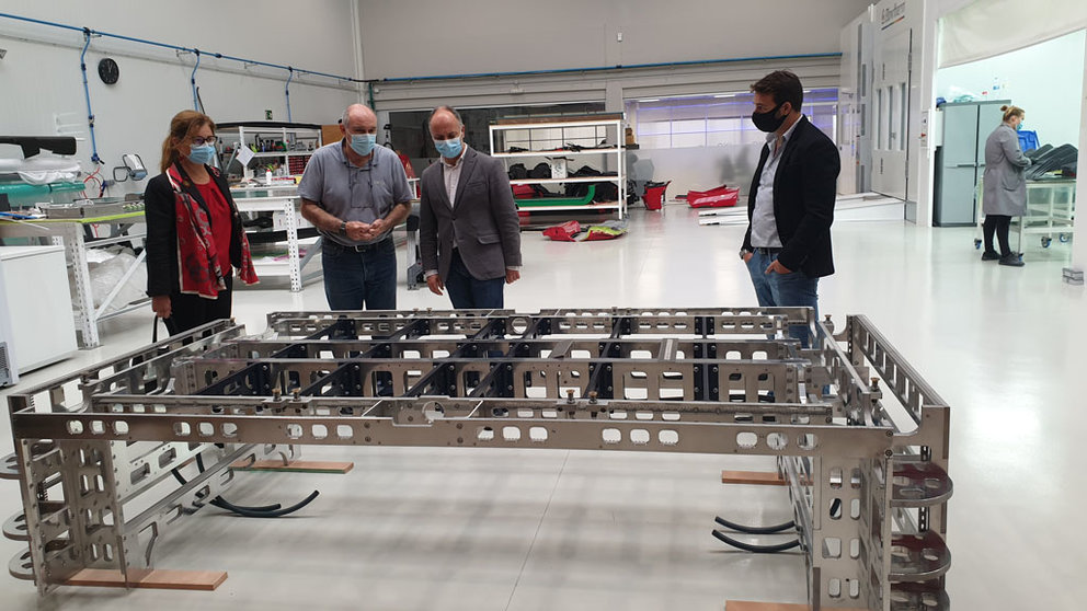 La delegación de Zona Franca de Vigo, en la visita a las instalaciones de Carbon Composites en Porto do Molle, Nigrán.
