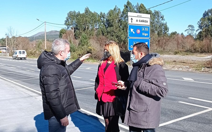 A xerente de SEA e o alcalde da Cañiza visitaron posibles ubicacións para o desenvolvemento de solo industrial no municipio.