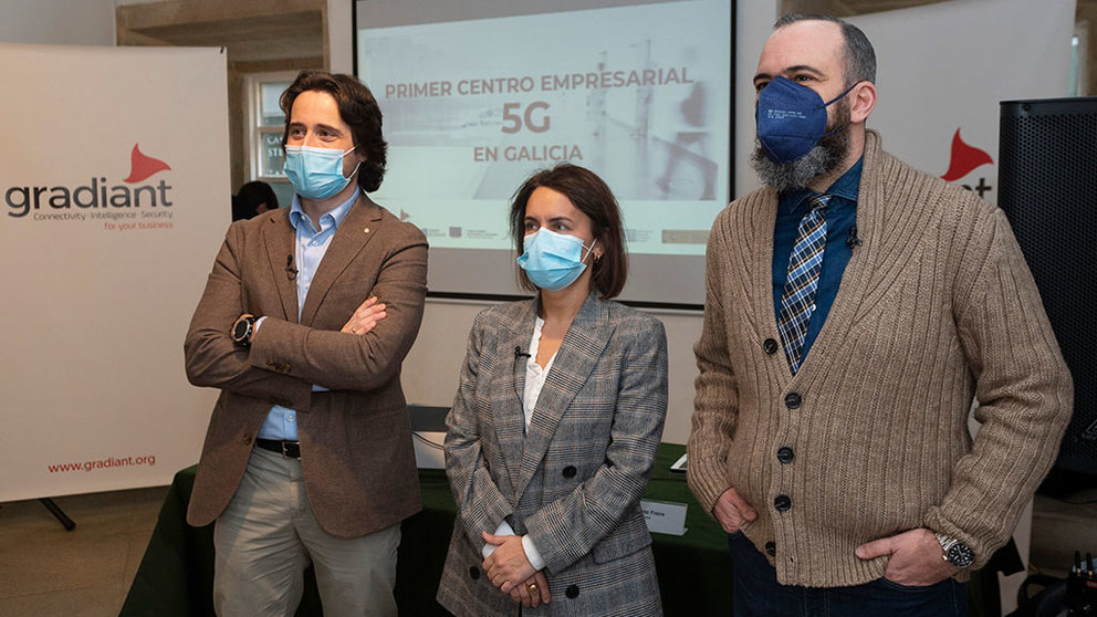 Luis Pérez Freire, Patricia Argerey, y Fernando Jiménez presentaron el laboratorio de innovación abierto de Gradiant.