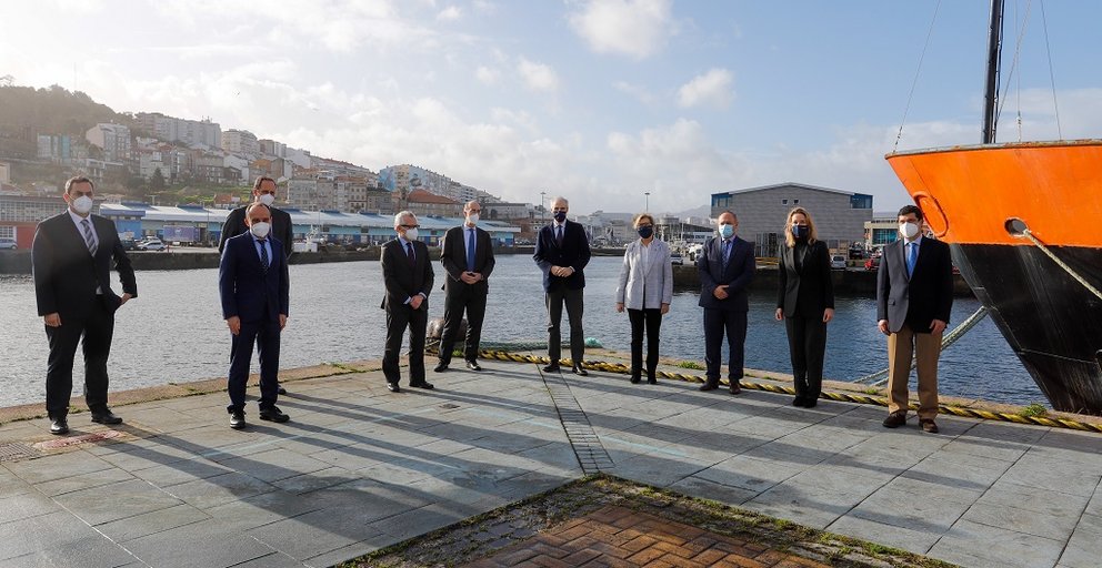Autoridades y representantes de las entidades impulsoras, en la presentación en Vigo del proyecto Green Bay.