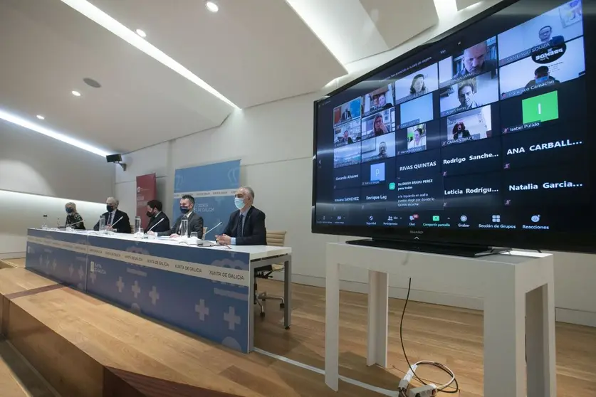 Los representantes de la Administración gallega, en el webinar organizado por AJE Galicia./C.PAZ.