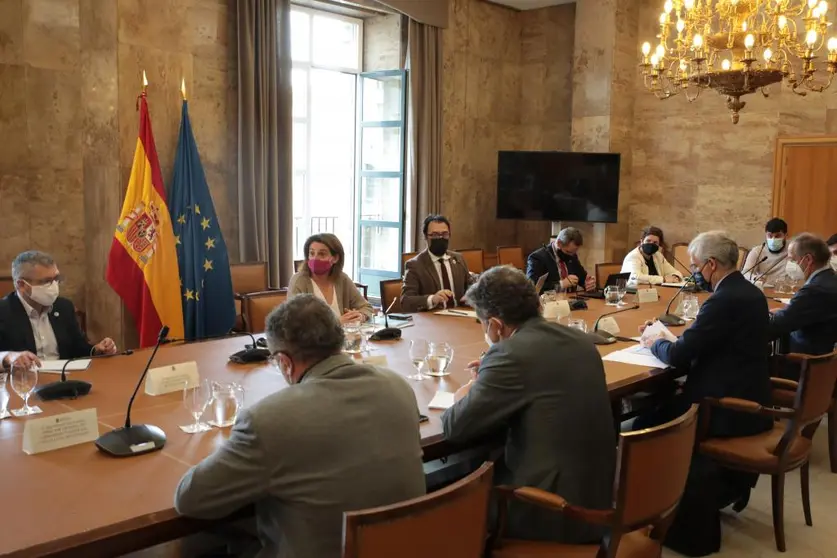 Reunión en el Ministerio para la Transición Ecológica sobre el futuro de Ence en la ría de Pontevedra.