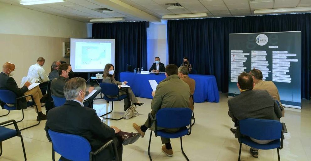 Asistentes a la reunión del Galician Offshore Energy Group celebrada en Ferrol.
