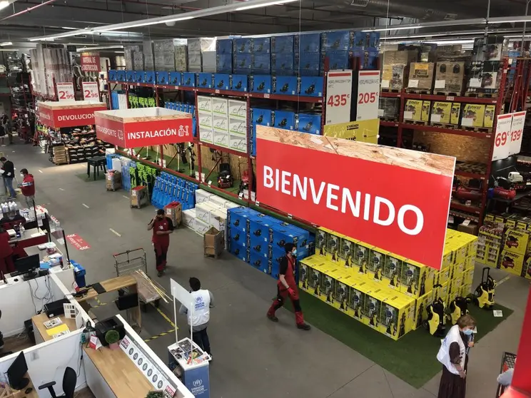 La tienda de Brico Depôt en Ferrol fue la primera de la marca en Galicia.