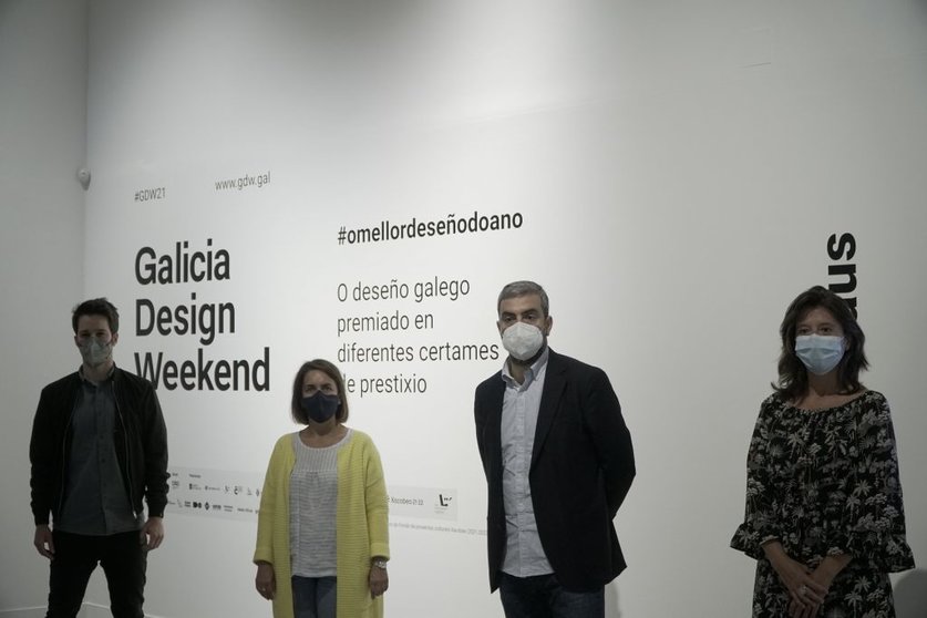 La directora de Gain (2ª por la izq.) en su participación en Galicia Design Weekend, que se celebra en la Fundación Barrié de A Coruña.