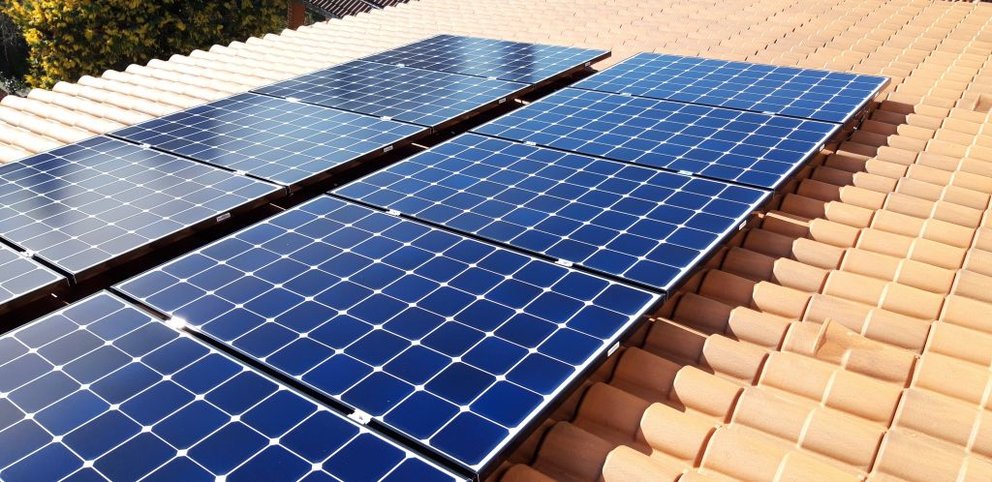 Muchas comunidades autónomas ofrecen incentivos para la instalación de paneles solares para autoconsumo.