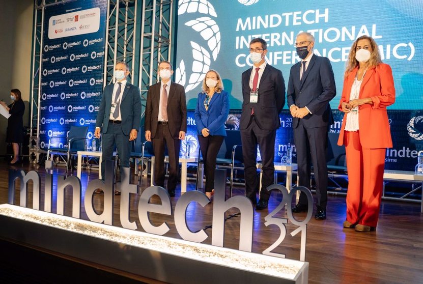 Autoridades en la inauguración de la Mindtech International Conference, este jueves en Ifevi.