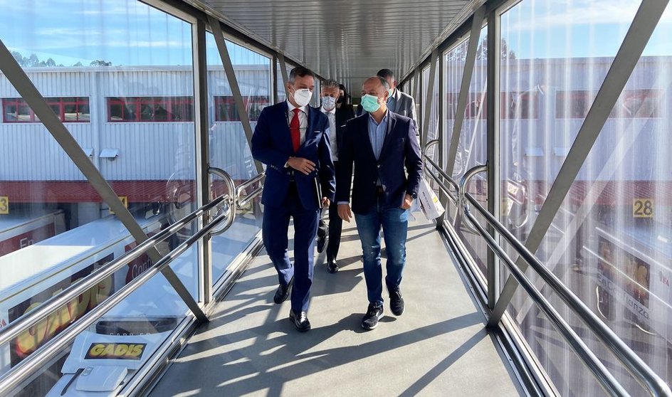 El delegado de Zona Franca de Vigo, David Regades, visitó la sede de Gadisa acompañado por su consejero delegado, Roberto Tejeiro.