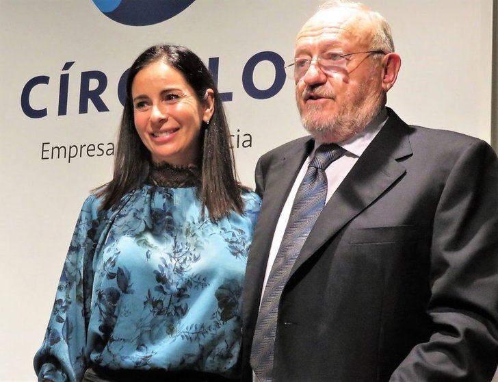 Patricia Garcia y Manuel Rodríguez, presidenta saliente y nuevo presidente del Círculo de Empresarios de Galicia.