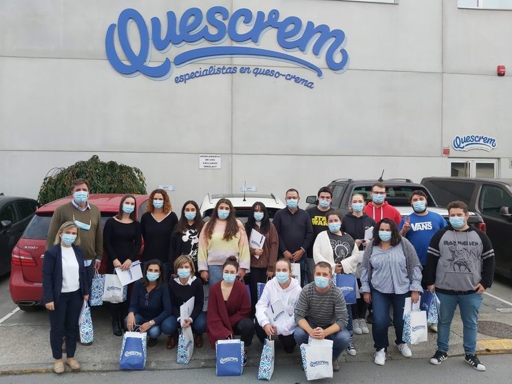 Estudiantes del CIFP Fragas do Eume de Pontedeume visitaron la fábrica de Innolact- Quescrem.