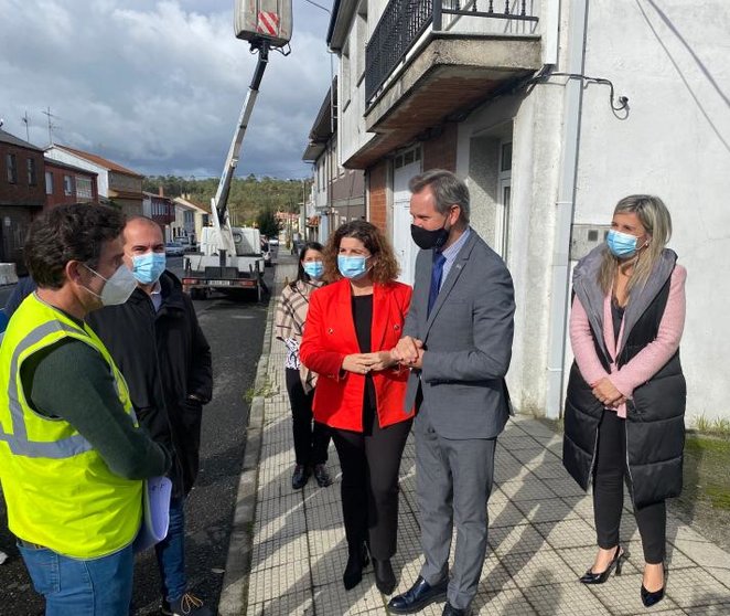 El delegado del Gobierno en Galicia estuvo acompañado por la alcaldesa de Vimianzo y por la subdelegada