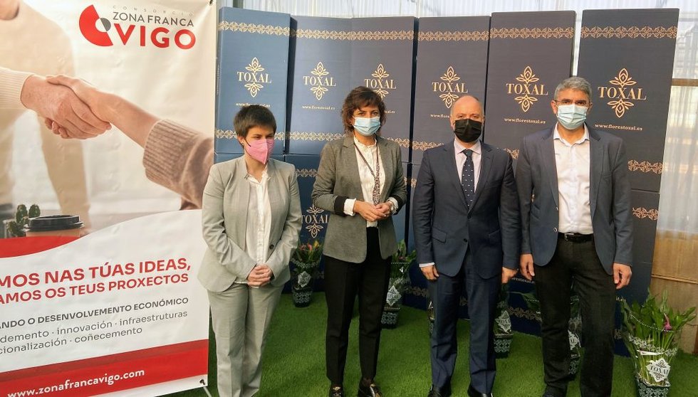O delegado de Zona Franca de Vigo coas alcaldesa de Tomiño, O Rosal e o alcalde de A Guarda.