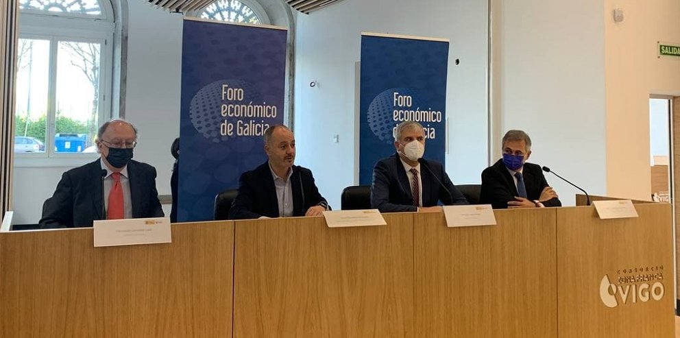 González Laxe, Regades, Lago y en la presentación del informe de coyuntura socioeconómica en la sede de CZFV en Vigo.