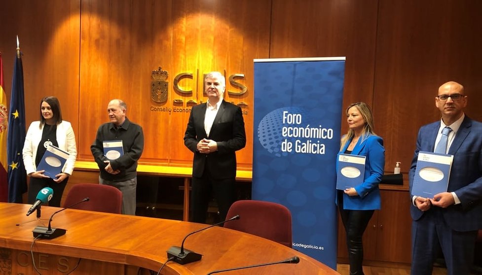 Expertos do Foro Económico de Galicia presentaron o documento sobre a reforma do financiamento autonómico.